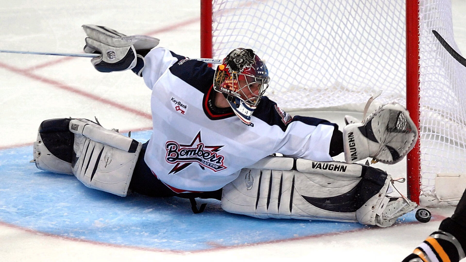 公牛绝杀尼克斯，系列赛焦点战中德罗赞三分雨不断，公牛经典比赛